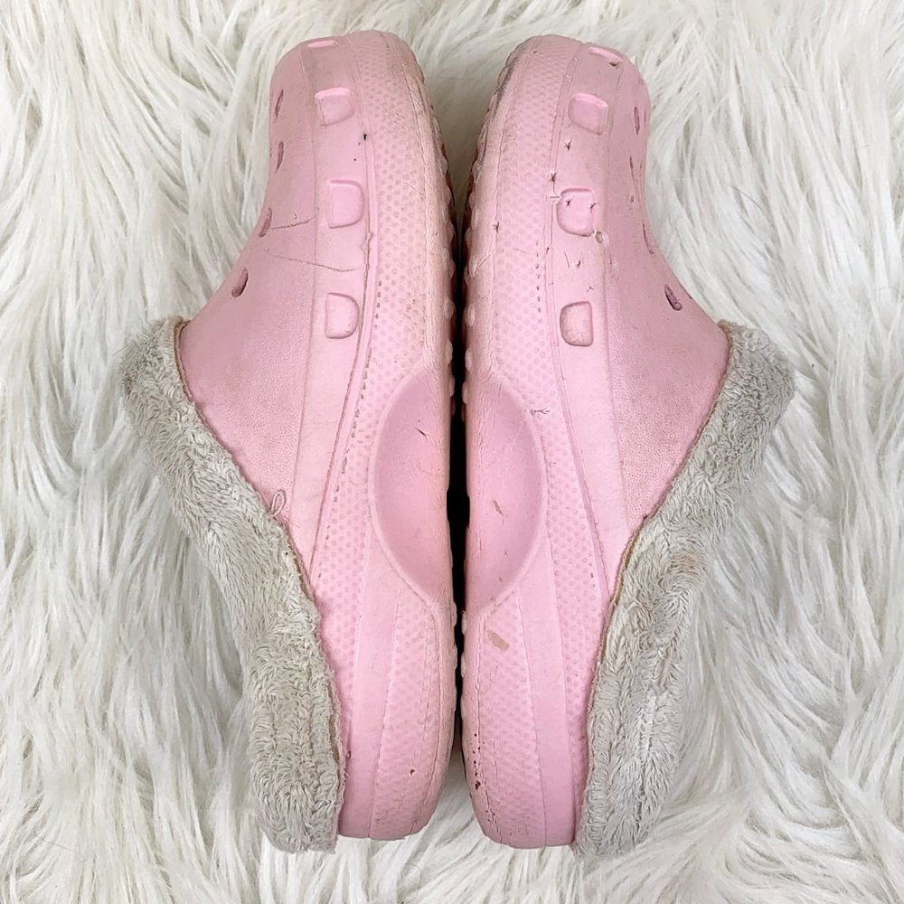 $5 CLEARANCE! Target Fur-Lined All-Weather Slip-On Clog - Picture 6 of 13